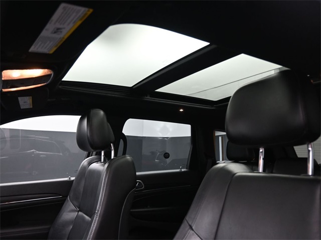 2019 Jeep Grand Cherokee Limited photo 3