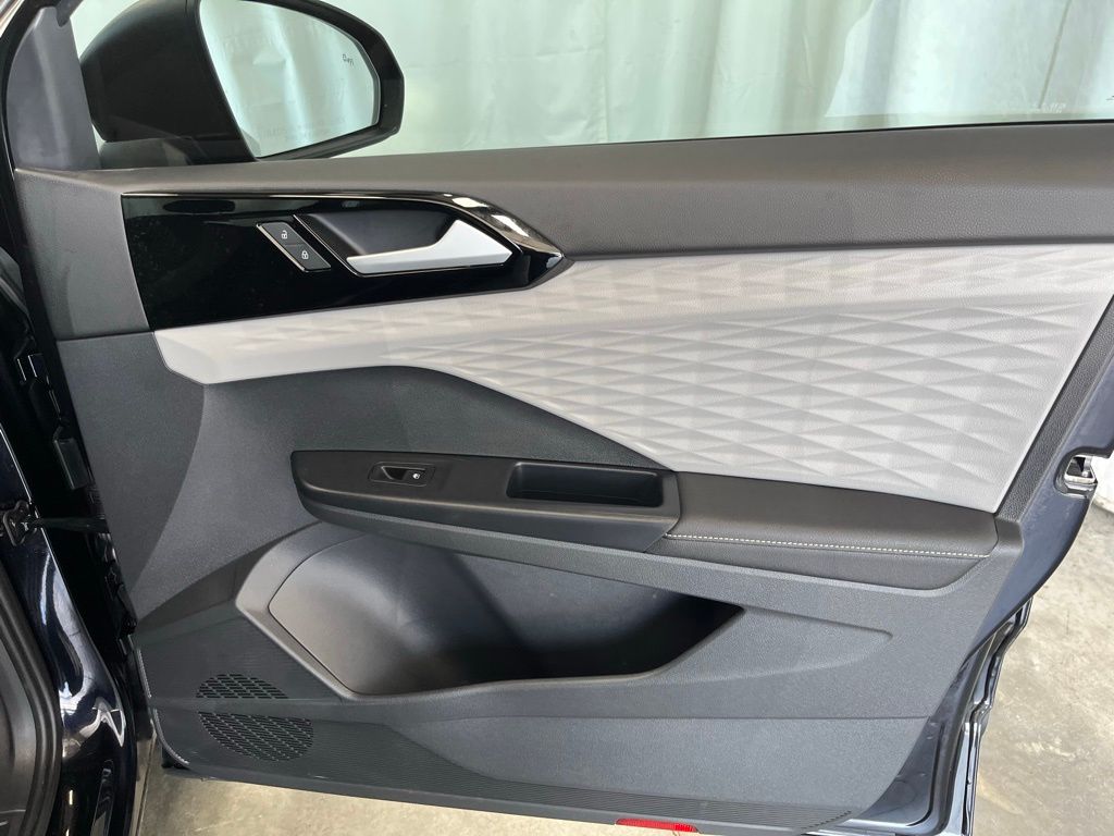 2024 Volkswagen Taos S photo 11