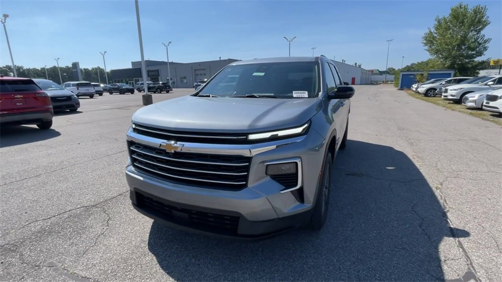 2026 Chevrolet Traverse photo 3