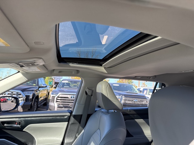 2020 Toyota Highlander XLE photo 35