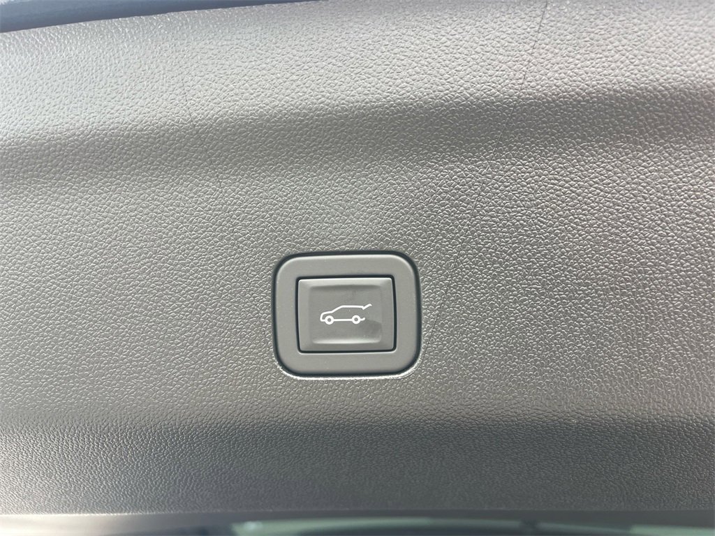 2025 Chevrolet Tahoe LT photo 31