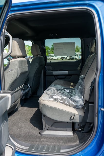 2025 Ford F-150 XLT photo 8