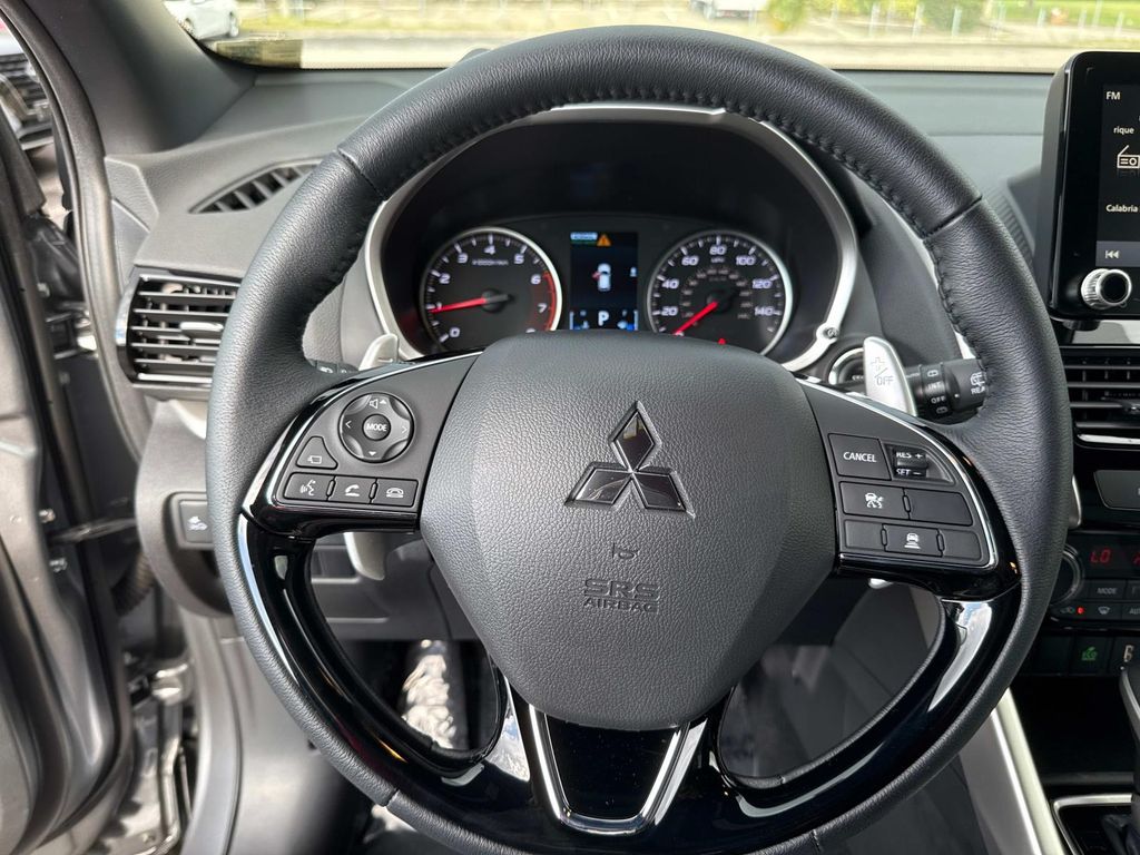 2025 Mitsubishi Eclipse Cross SEL photo 36