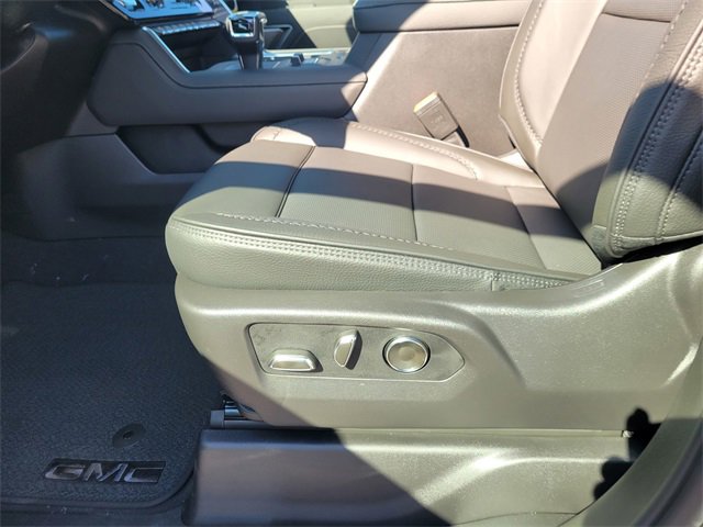 2026 Gmc Sierra 3500 HD Denali Ultimate photo 13