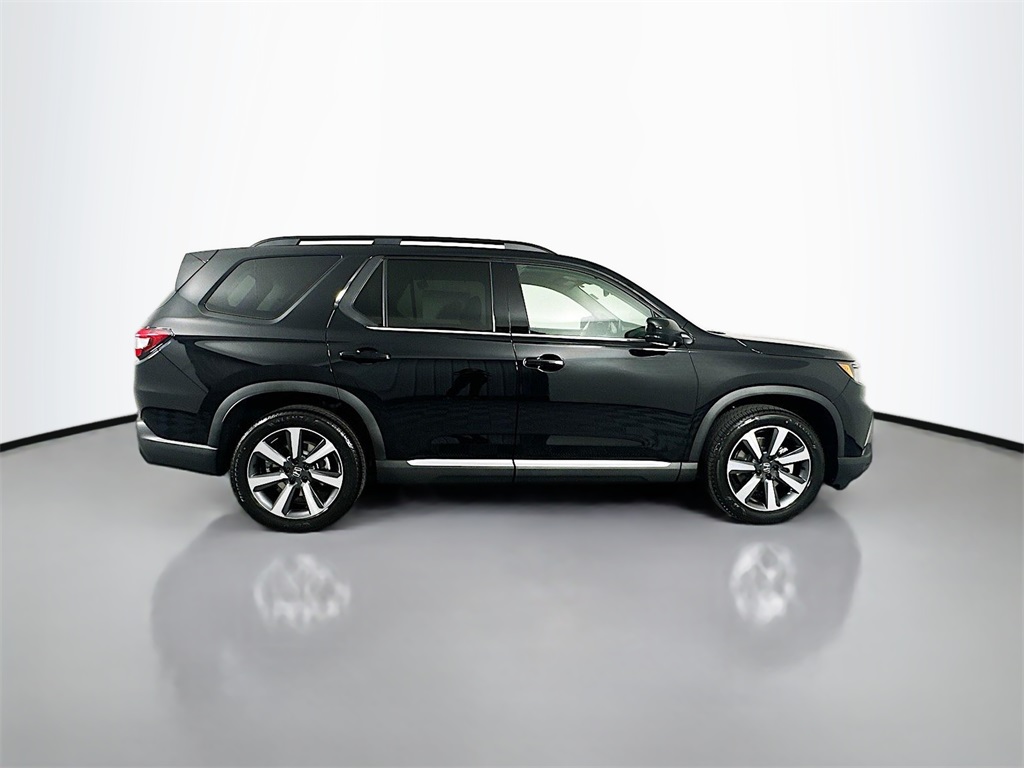 2025 Honda Pilot Touring photo 8