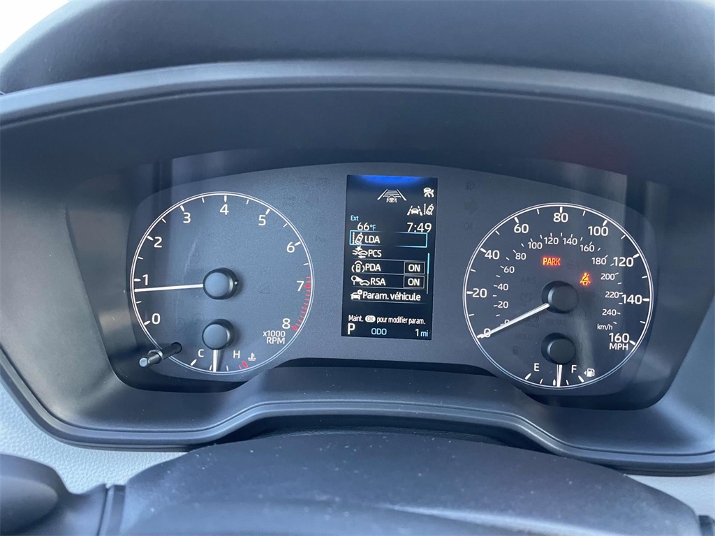 2025 Toyota Corolla LE photo 24