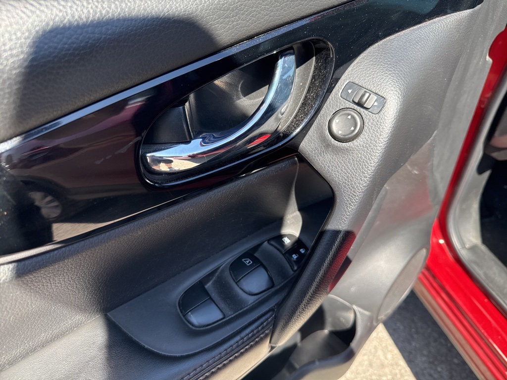 2020 Nissan Rogue Sport SV photo 4