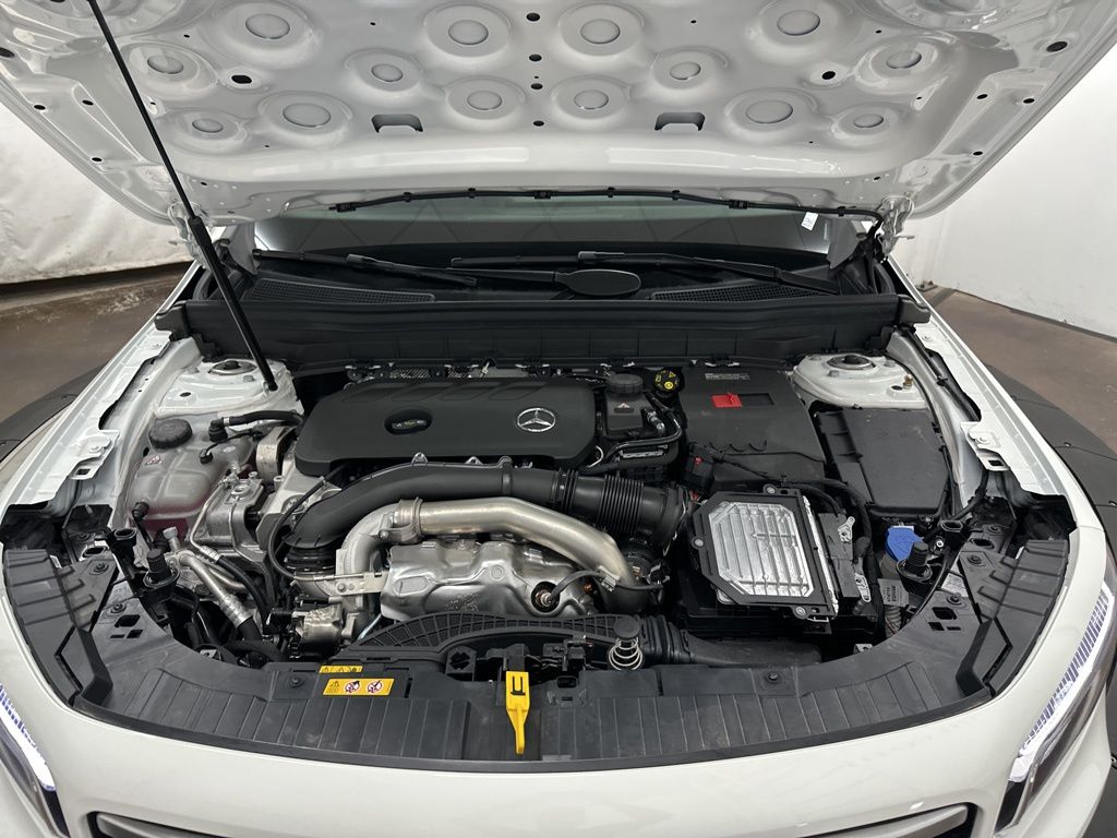 2025 Mercedes Benz GLB 250 photo 27