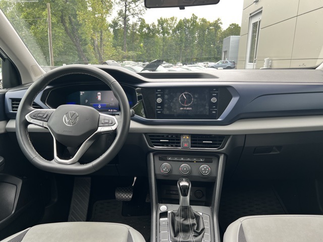 2022 Volkswagen Taos SE photo 11