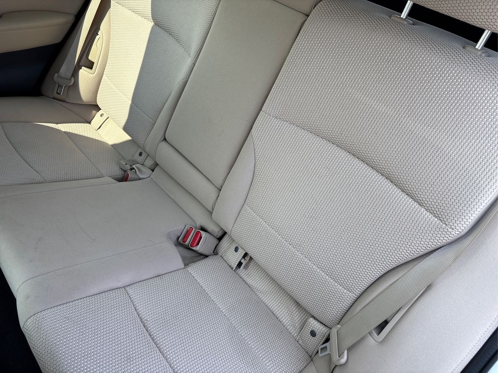 2019 Subaru Outback Premium photo 8