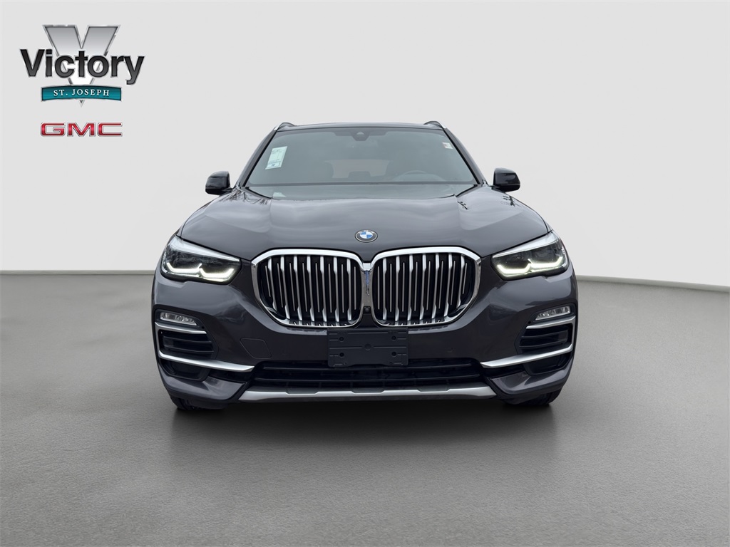 Used 2021 BMW X5 40i with VIN 5UXCR6C02M9D99787 for sale in Kansas City