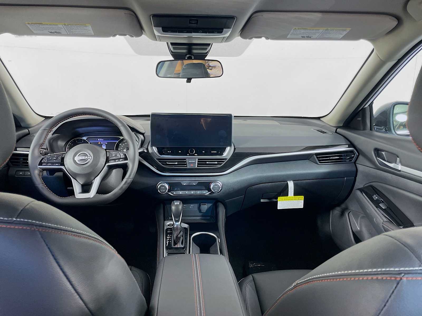 2025 Nissan Altima SR photo 4