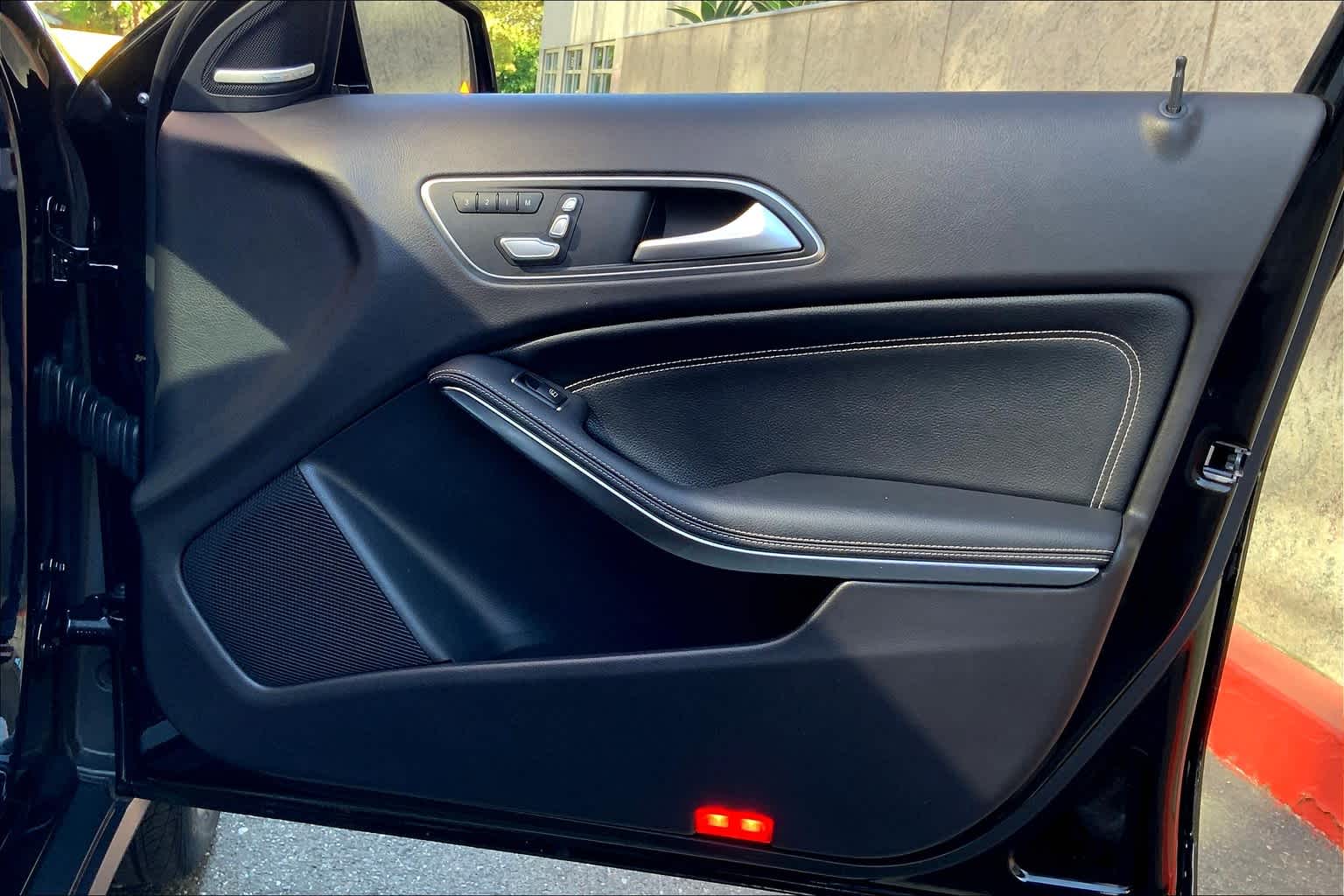 2020 Mercedes Benz GLA 250 4MATIC photo 21