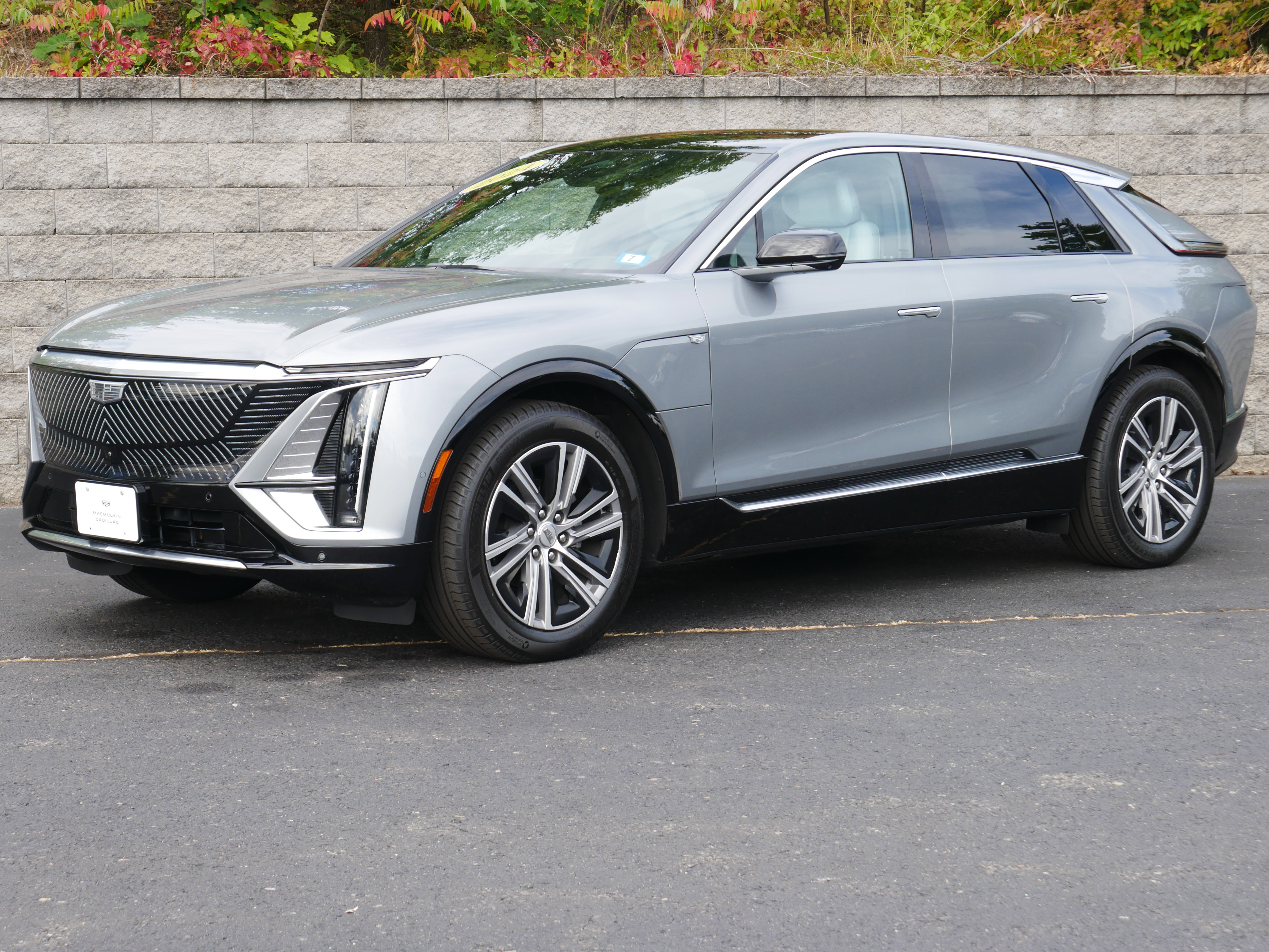 2024 Cadillac LYRIQ Luxury 2's photo
