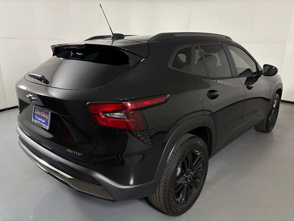 2026 Chevrolet Trax ACTIV photo 4