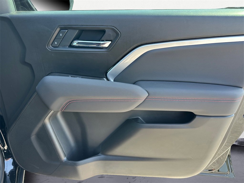 2025 Chevrolet Colorado Z71 photo 9