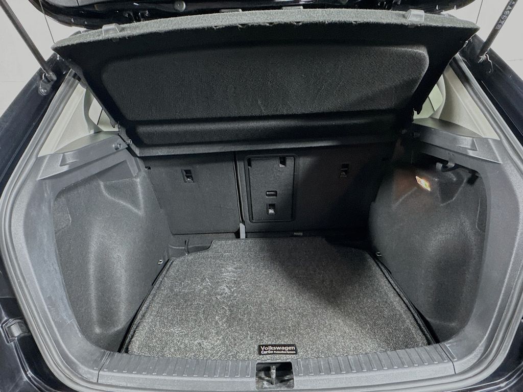 2022 Volkswagen Taos SE photo 27