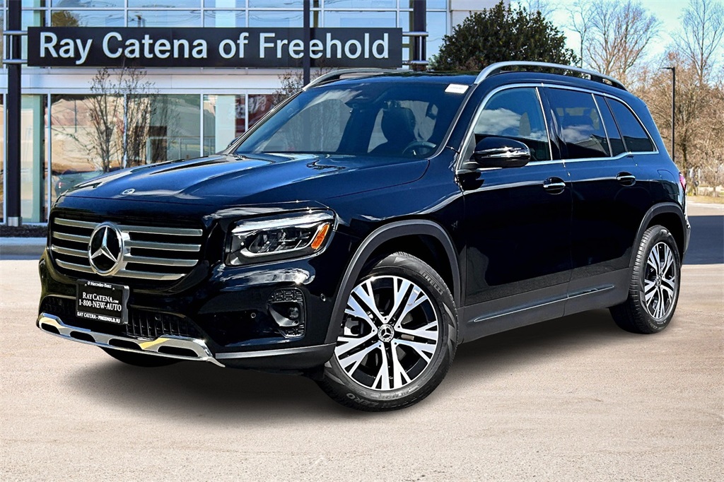 2025 Mercedes-Benz GLB Base's photo