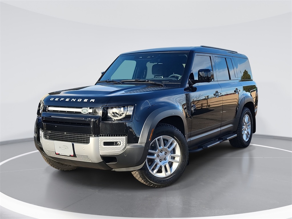 2025 Land Rover Defender S's photo