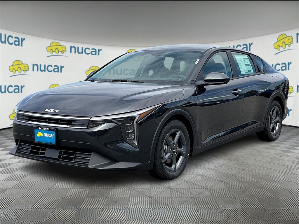 2025 Kia K4 LXS photo 3