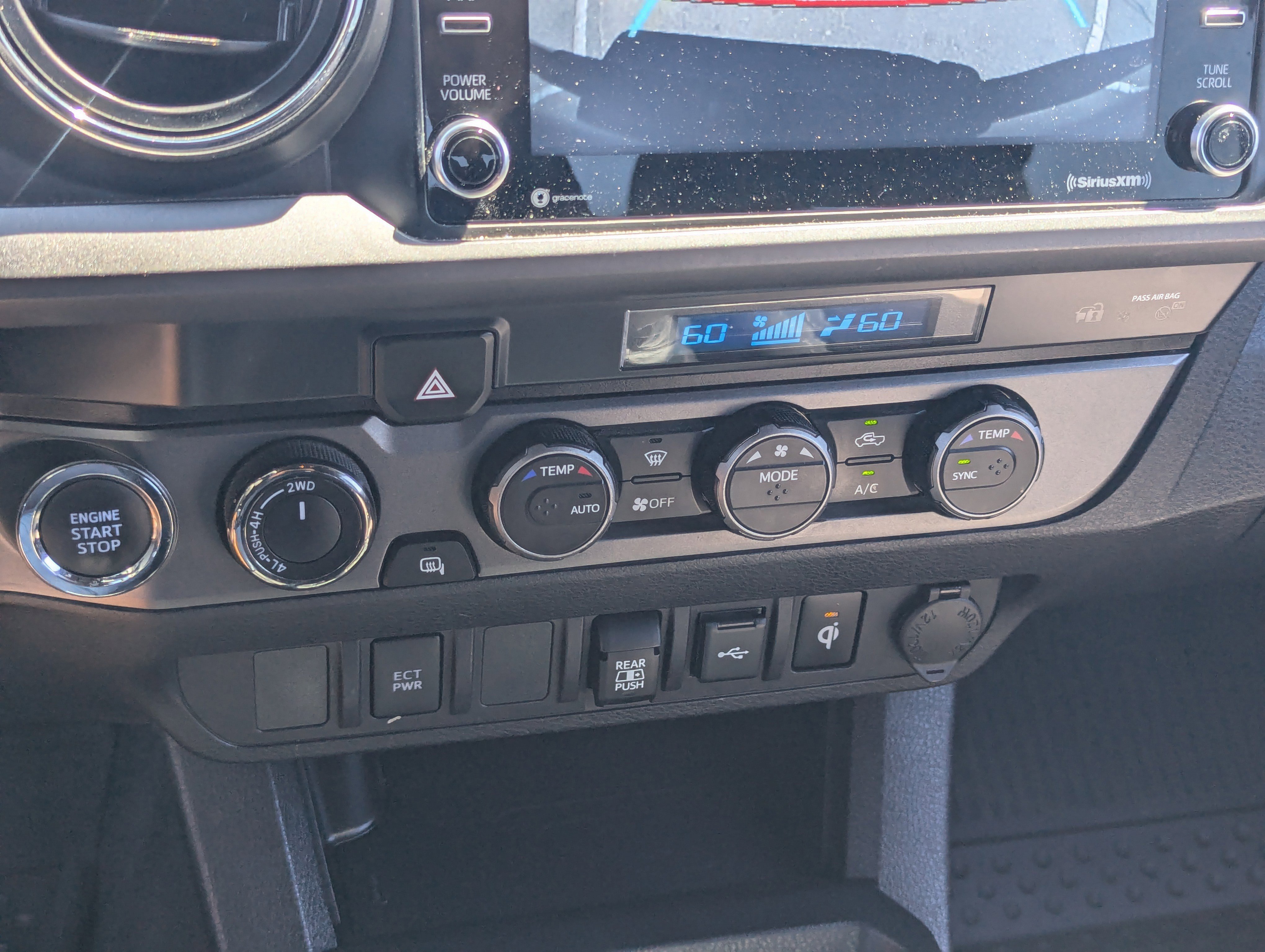 2022 Toyota Tacoma TRD Off-Road photo 4