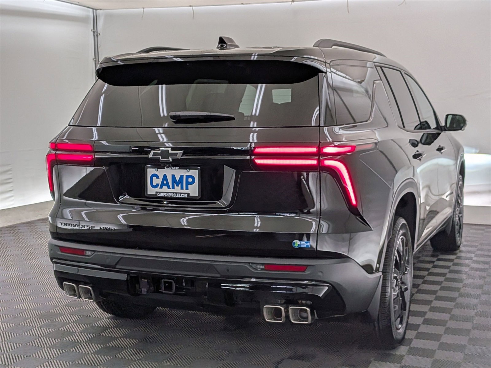 2026 Chevrolet Traverse photo 2