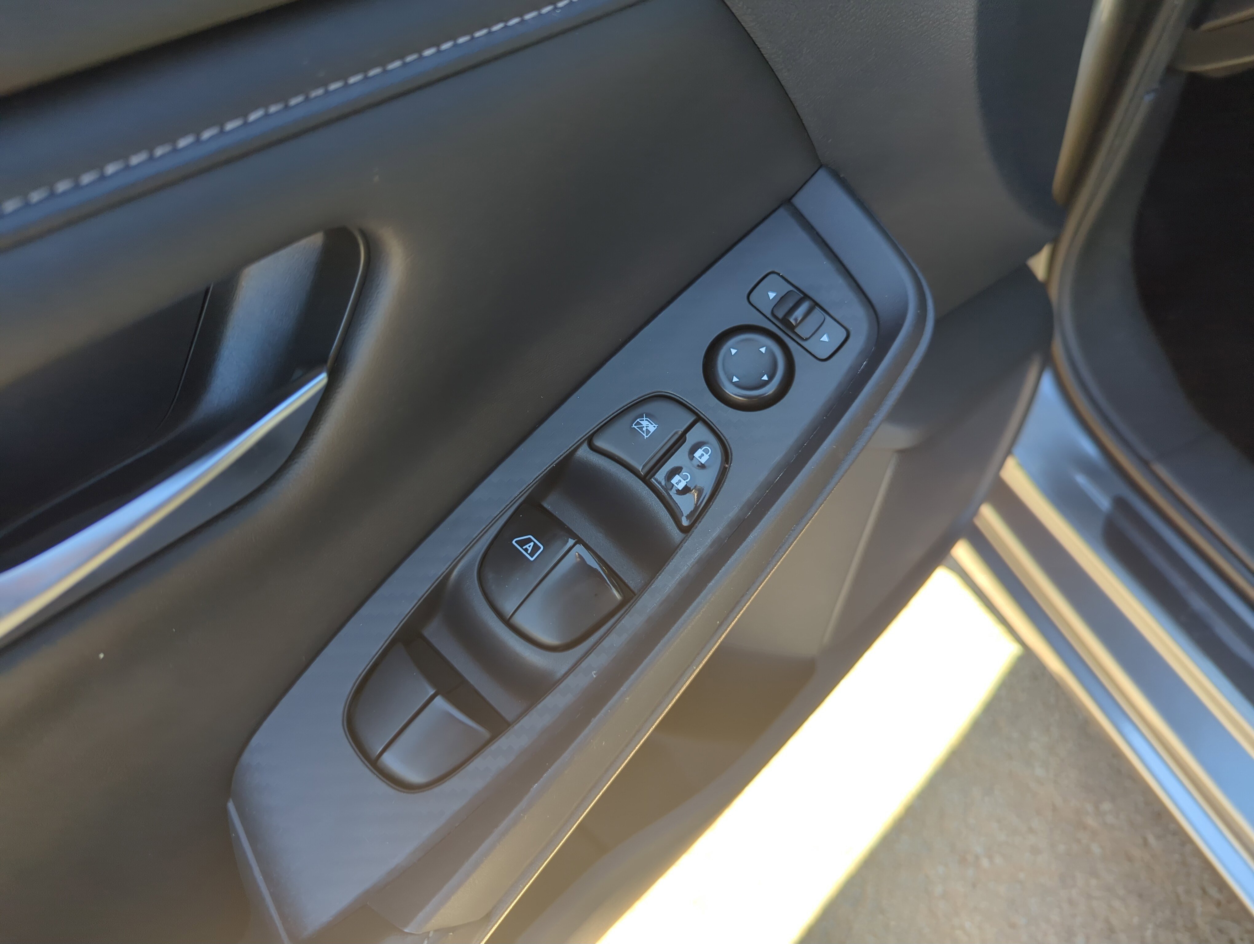 2021 Nissan Sentra SV photo 9