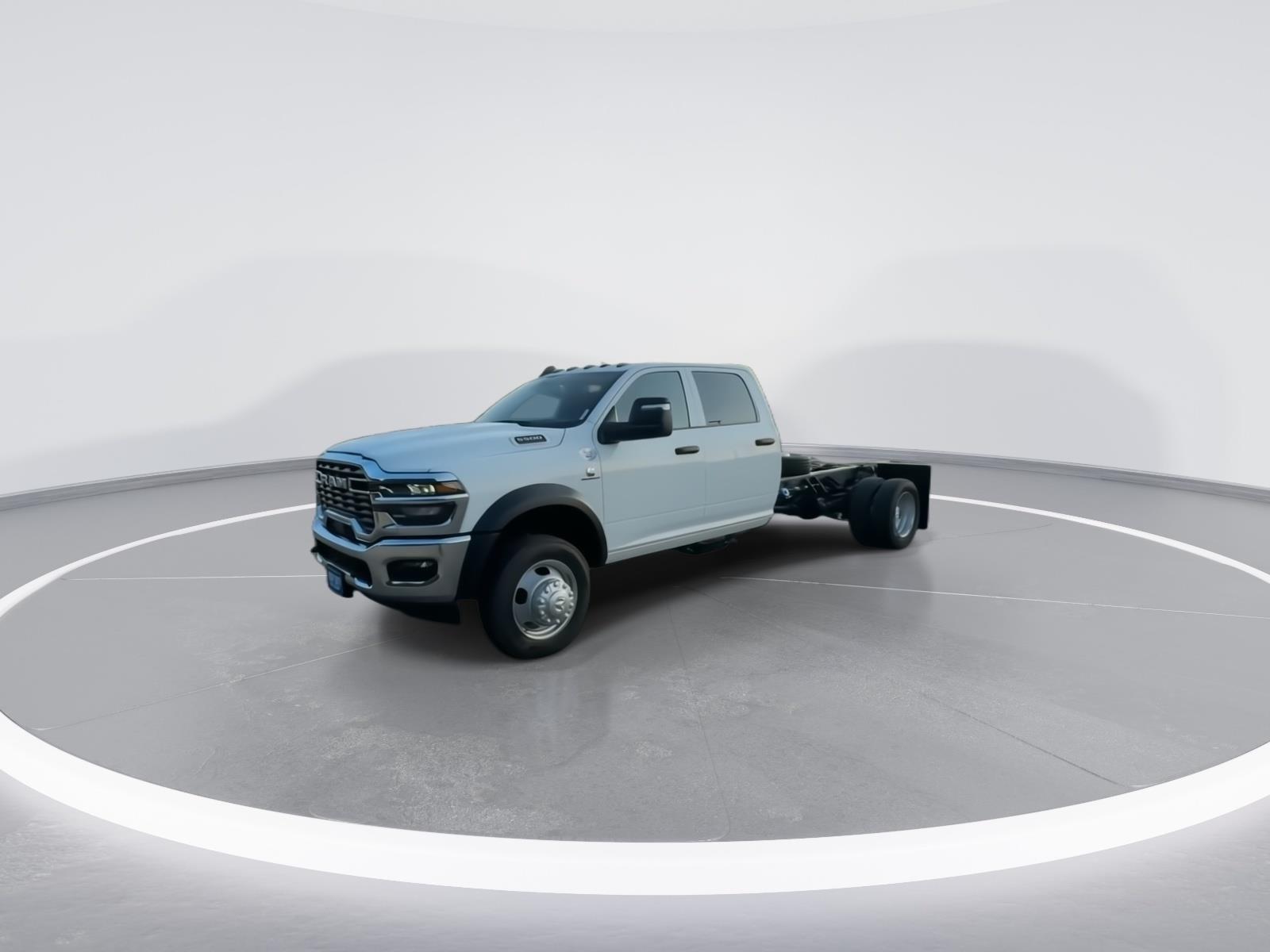 2026 Ram 5500 Tradesman photo 3