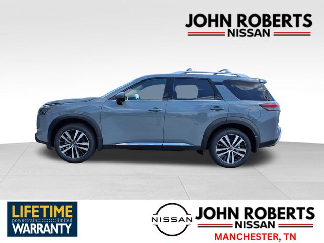 2025 Nissan Pathfinder Platinum photo 2
