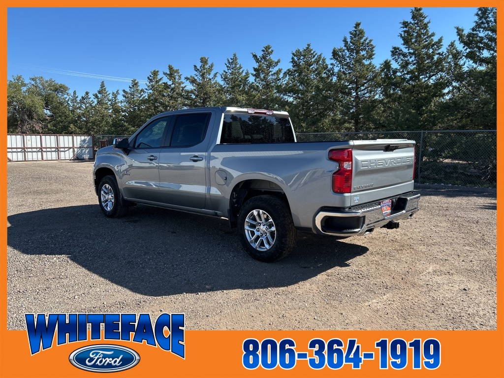 2024 Chevrolet Silverado 1500 LT photo 3