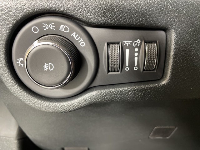 2026 Chrysler Pacifica photo 26