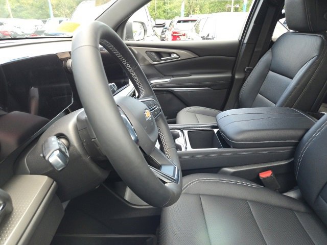 2026 Chevrolet Traverse photo 6