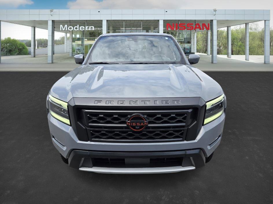 2023 Nissan Frontier PRO-4X photo 2