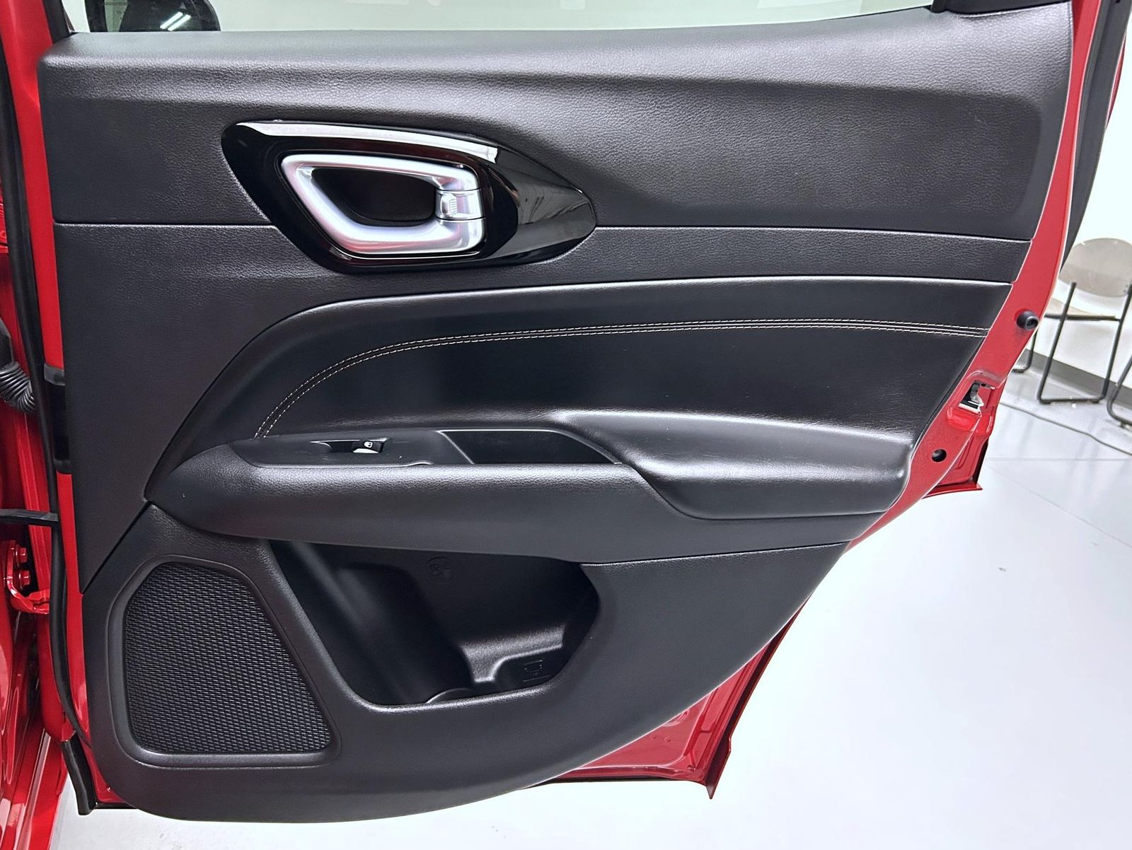 2023 Jeep Compass Sport Red Edition photo 16