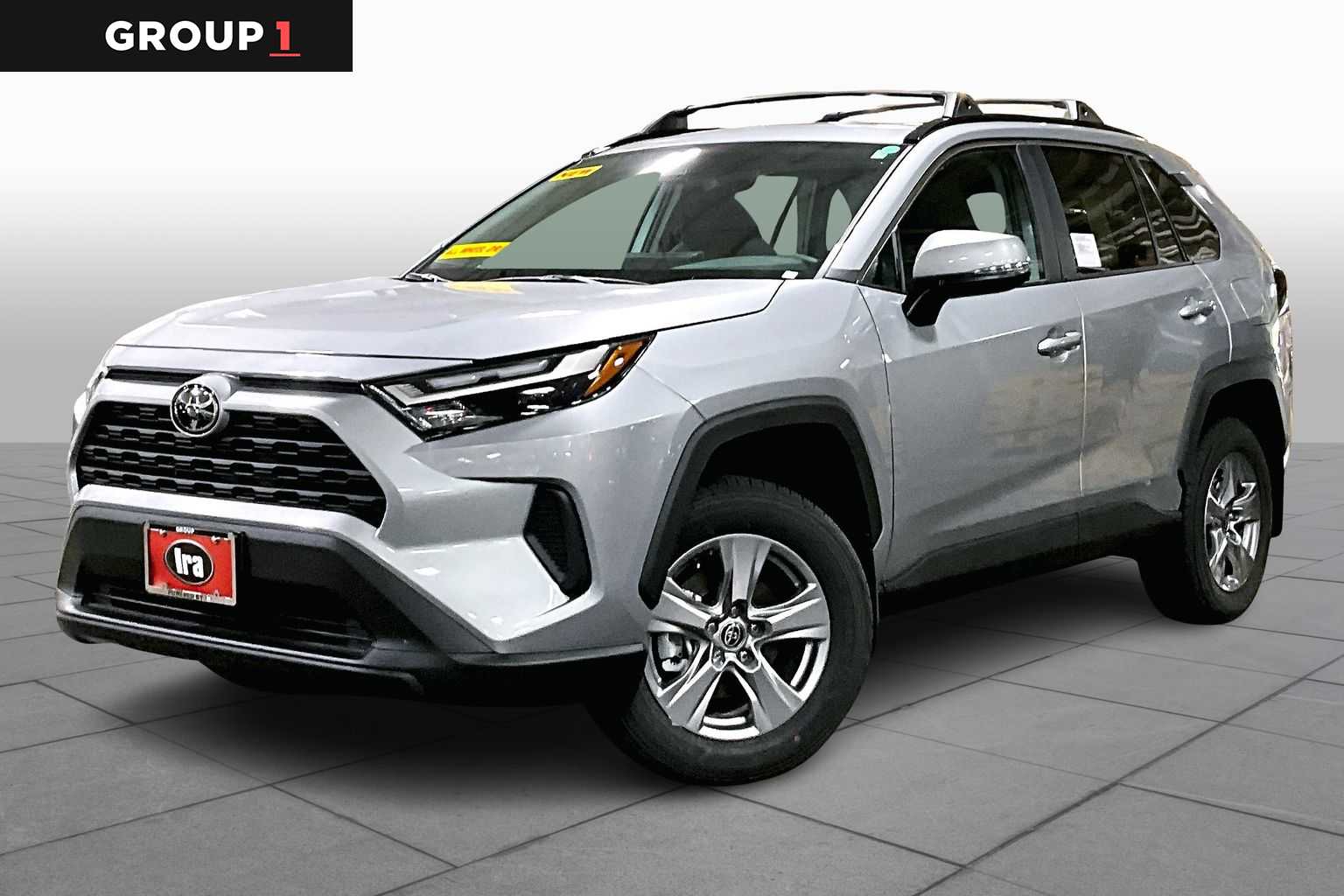 2025 Toyota RAV4 XLE's photo