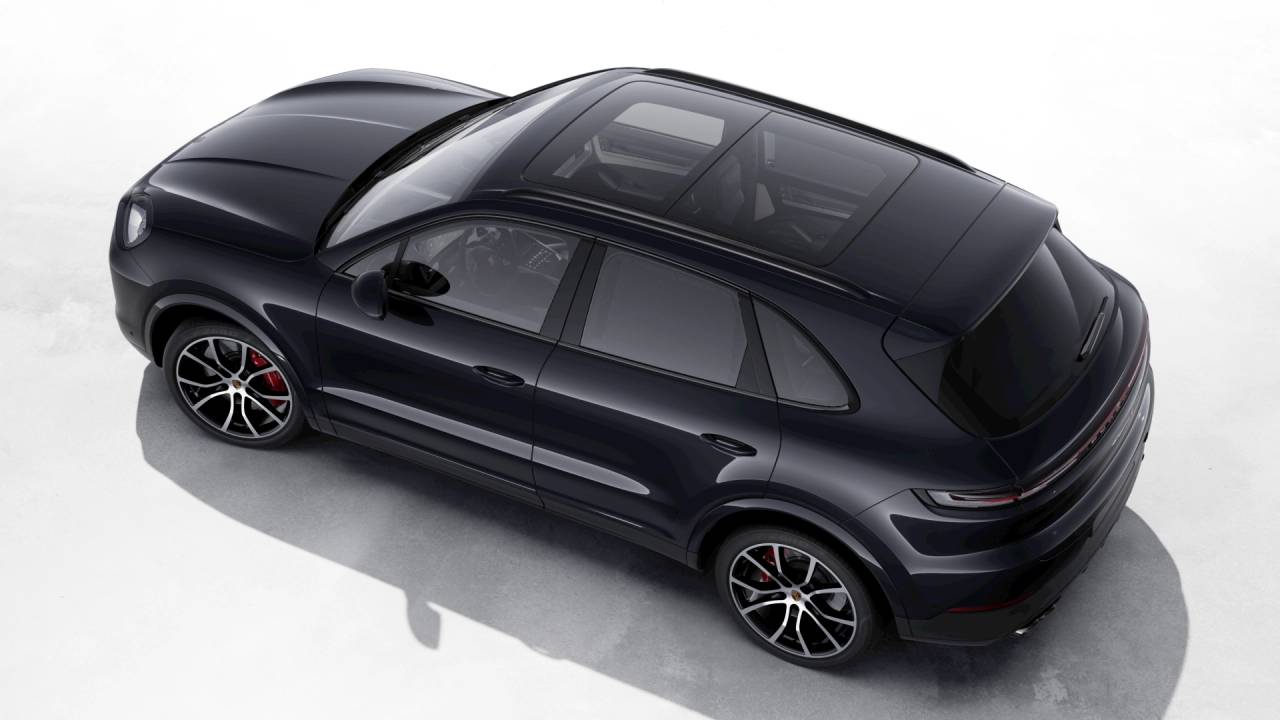 2026 Porsche Cayenne S photo 4