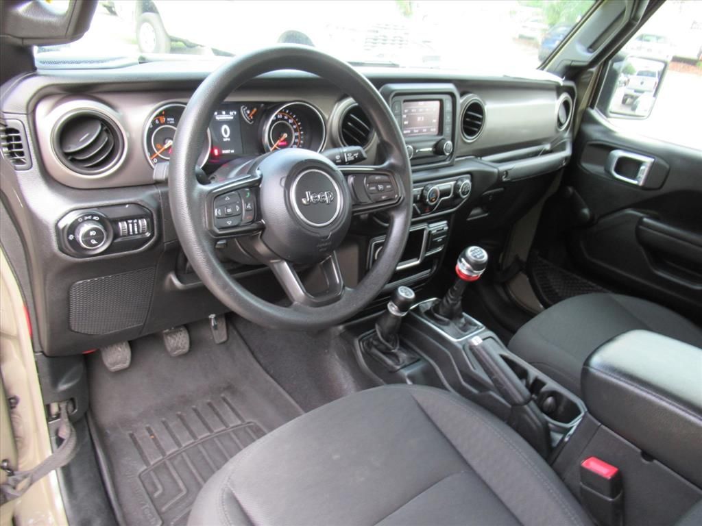 2020 Jeep Gladiator Sport photo 17