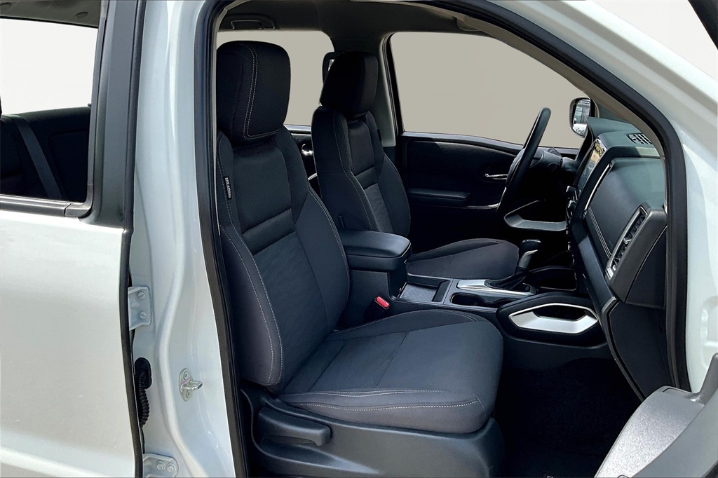 2022 Nissan Frontier SV photo 7
