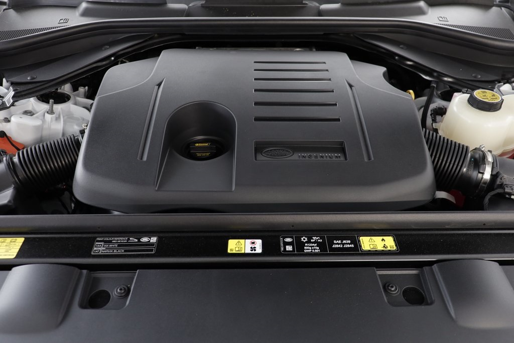 2025 Land Rover Range Rover Sport SE photo 18