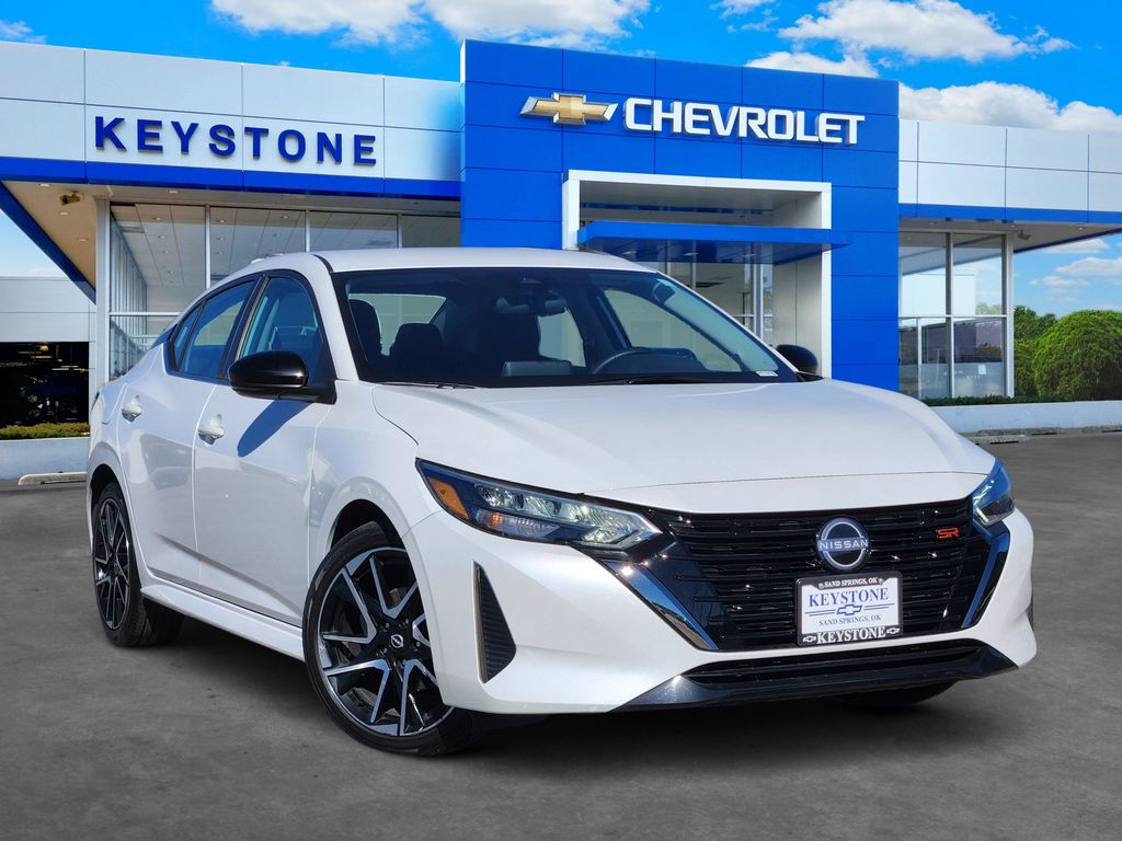 2025 Nissan Sentra SR's photo