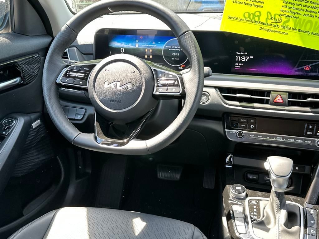 2024 Kia Seltos SX photo 12