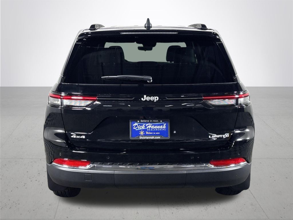 2025 Jeep Grand Cherokee Limited photo 4