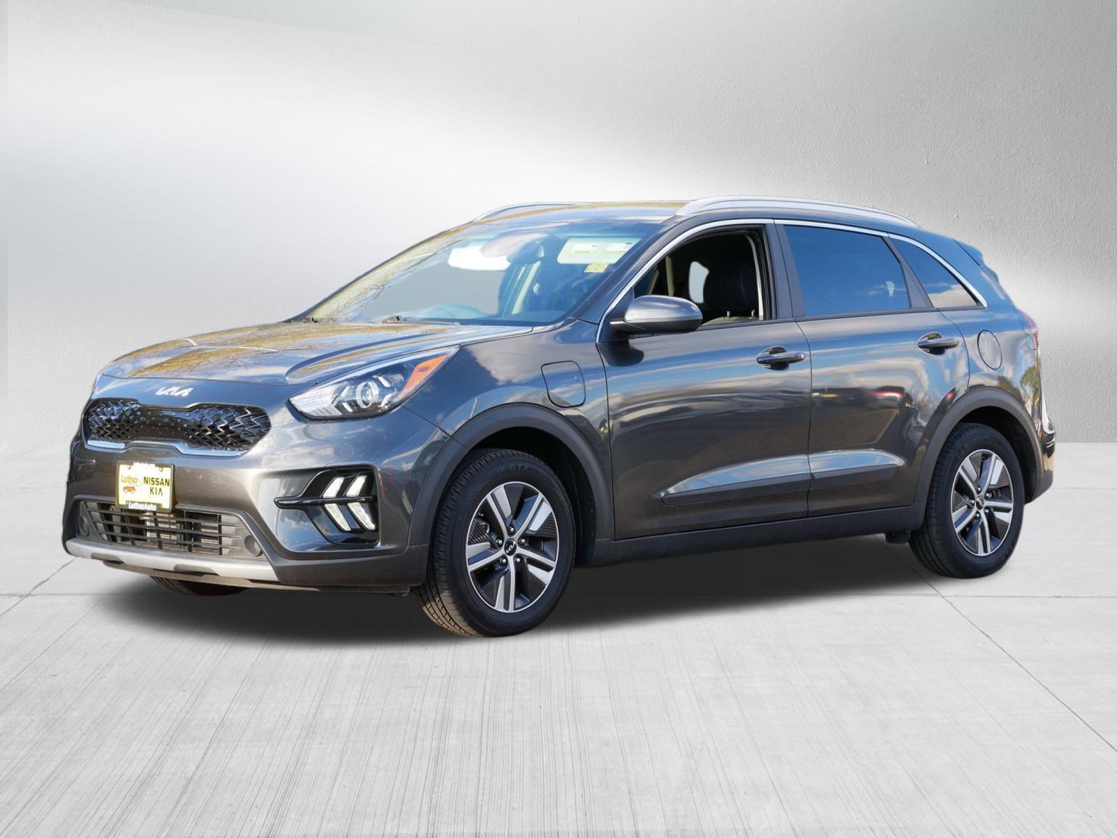 2022 Kia Niro Plug-In Hybrid LXS photo 3