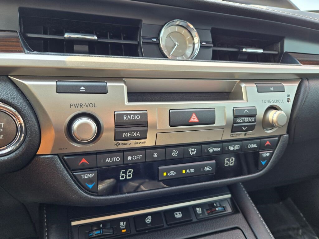 2016 Lexus ES 350 photo 25