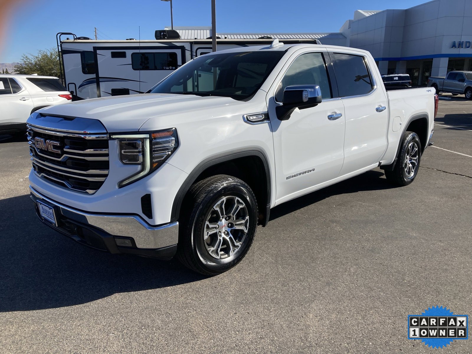 2024 GMC Sierra 1500 SLT's photo