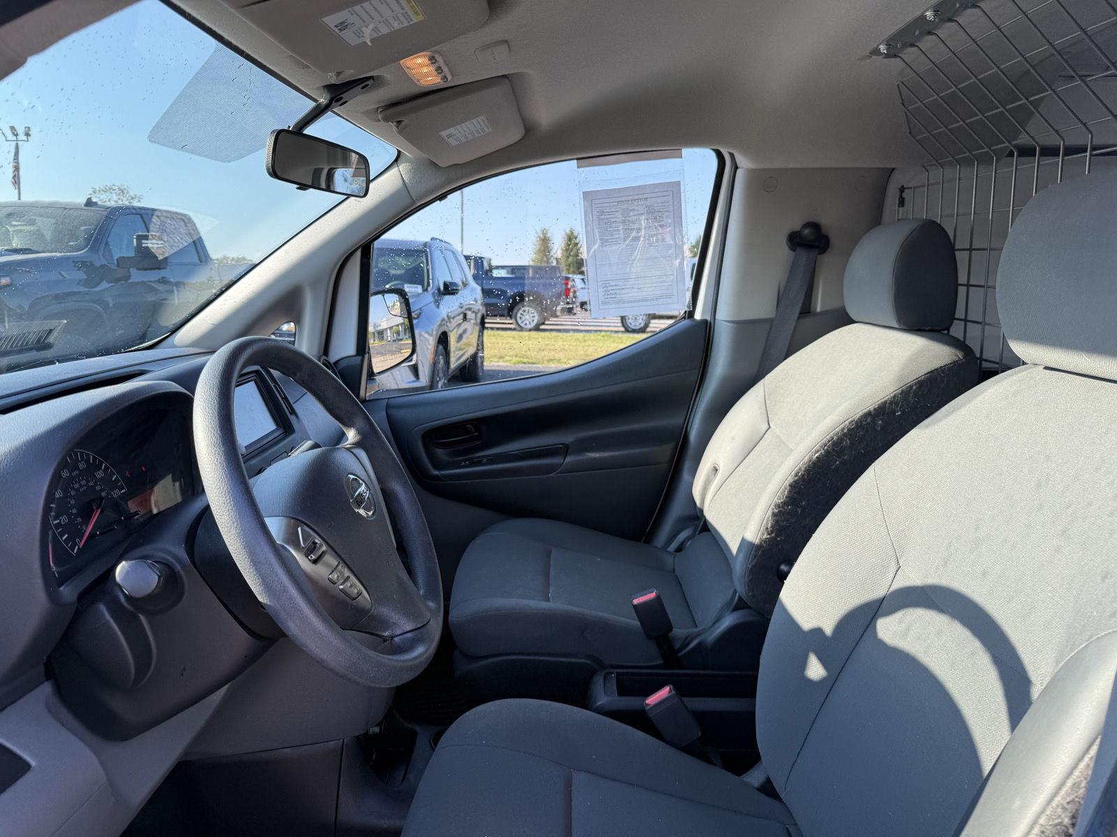 2020 Nissan NV200 S photo 7