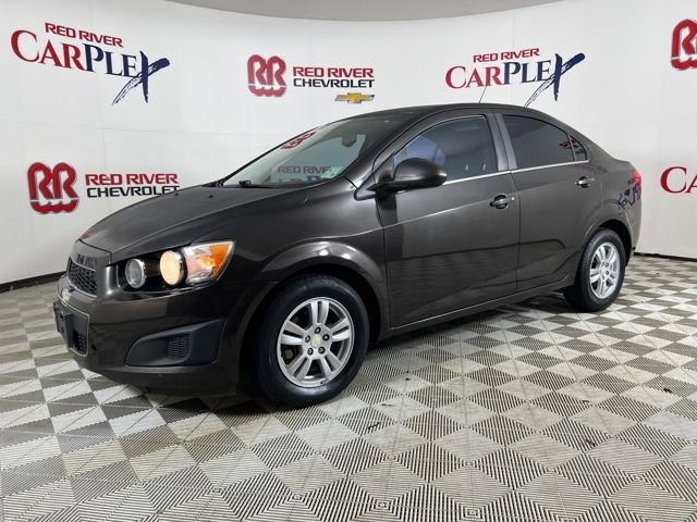 2015 Chevrolet Sonic LT photo 3