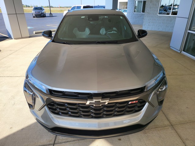 2024 Chevrolet Trax photo 3