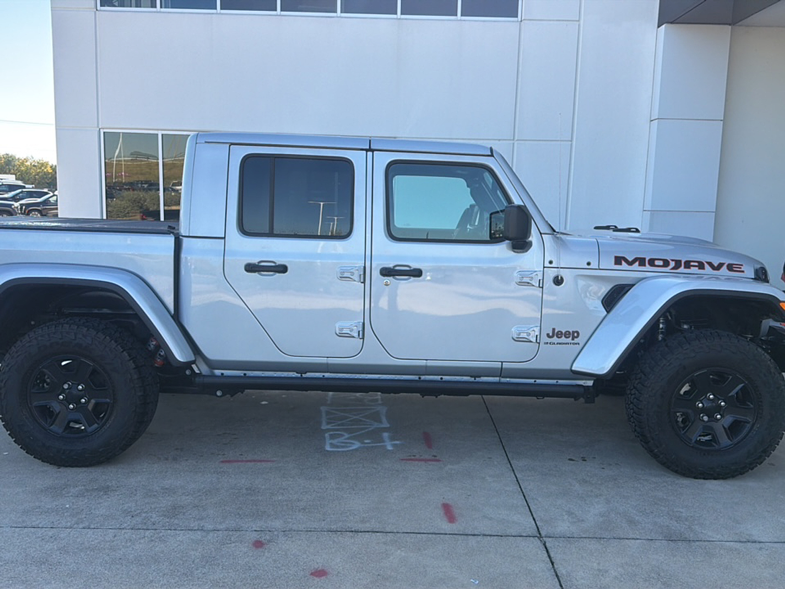 2023 Jeep Gladiator Mojave photo 2