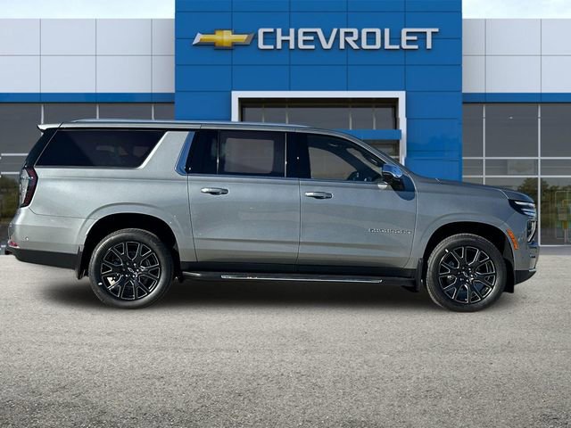 2026 Chevrolet Suburban Premier photo 3